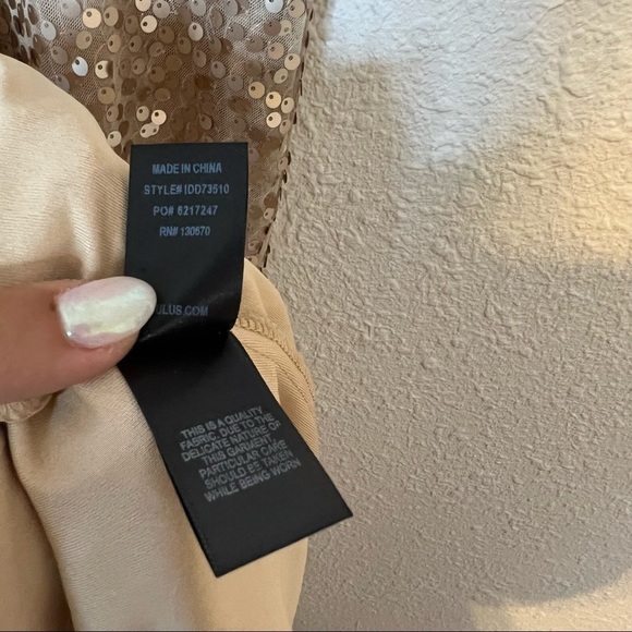 Lulu’s Gold Sequin Maxi Dress V-Neck Front Small - Picture 10 of 12